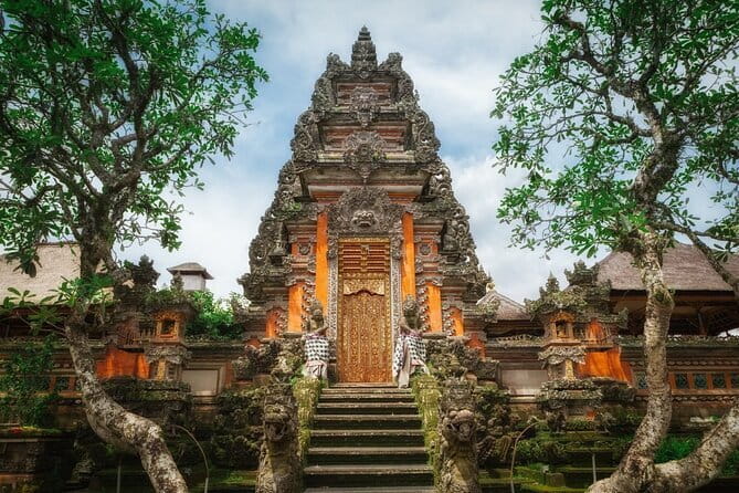 Bali: Ubud (Temple, Spring, Rice Terraces, & Waterfall) - Tegenungan Waterfall closes the route