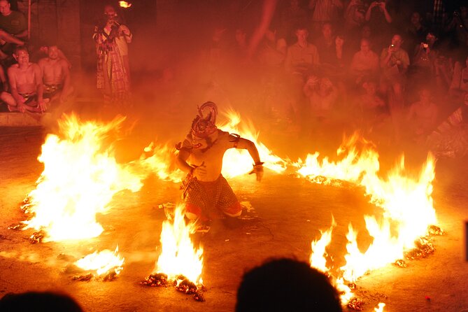 Bali: Uluwatu Kecak Dance Show, Bali Temple, and Lobster Dinner - What you actually see at the temple