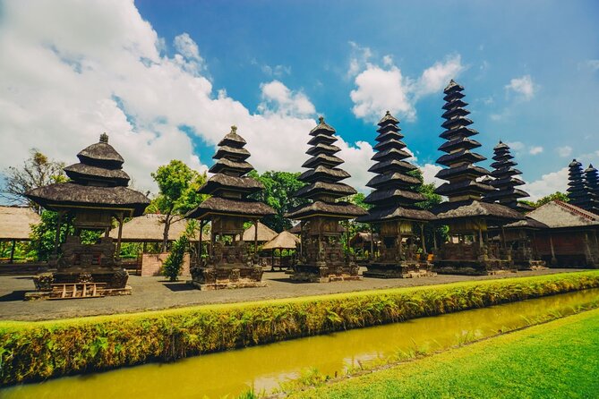 Bali UNESCO Sites: Water Temples and Jatiluwih Rice Terrace Tour - Ulun Danu Beratan beside the lake