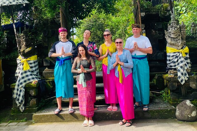 Bali: Water Purification at Pura Mengening - Taking part in the holy-water purification