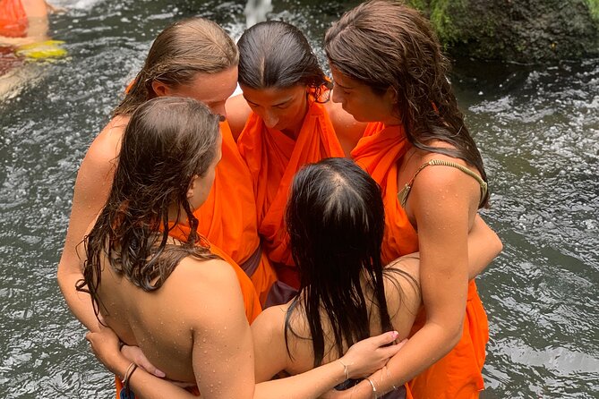 Bali: Water Purification at Pura Mengening - The guide can make or break the experience