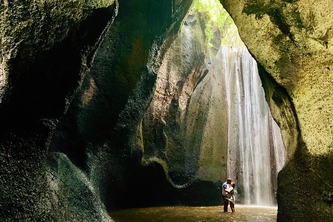 Bali Waterfalls in One Day: Tukad Cepung, 2 Hidden Waterfall, Kanto Lampo - Tukad Cepung: the cave waterfall before the crowds