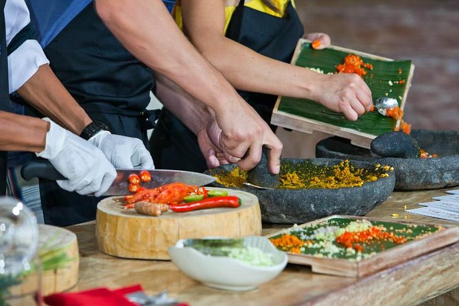 Balinese Cooking Class & Tanah Lot Temple Visit - Private & All-Inclusive - What the strong points tell you about the experience
