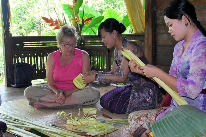 Balinese Cooking class with traditional morning market visit - Small groups, transport, and the $35 price