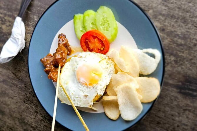 Balinese Street Food Tour By Motorbike All You Can Eat and Drink! - Bakso sapi, sate lilit, and the food stops