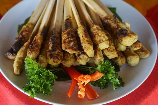 Balinese Traditional Food Cooking Class with Ubud Monkey Forest and SPA - Exploring the Sacred Monkey Forest Sanctuary