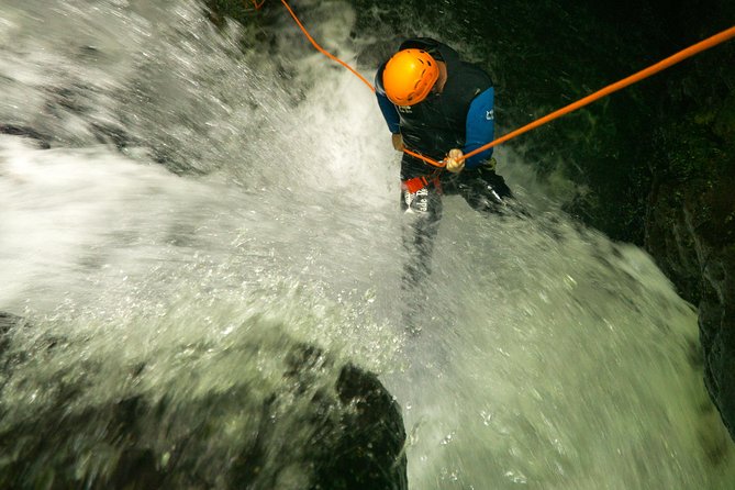 Beginner Canyoning trip in bali "Banyuwana canyon" - A gentle start at the Wanagiri base