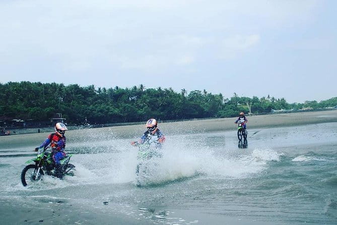 BEGINNER RIDE - Learn to ride and enjoy the sandy beach - Getting from Ubud to the Tabanan riding base