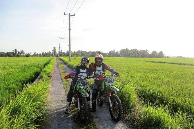 BEGINNER RIDE - Learn to ride and enjoy the sandy beach - Suited up in proper protective gear