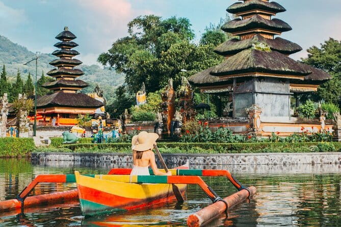 Beji Griya Waterfall Bali Spritual Holy Bath Experience - The waterfall visit and sacred water