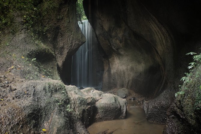 Beji Guwang Hidden Canyon With Tukad Cepung Waterfalls - Lunch at a rice-field restaurant