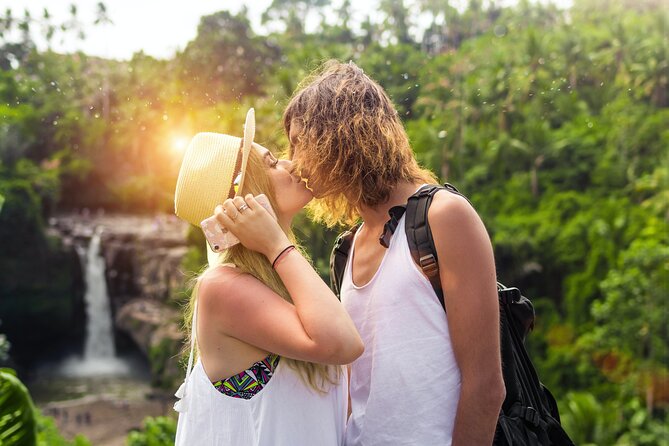 Best of Bali : Bali Temples , Rice Terrace and Waterfall Tour - Tegenungan Waterfall: an easy first hit of scenery