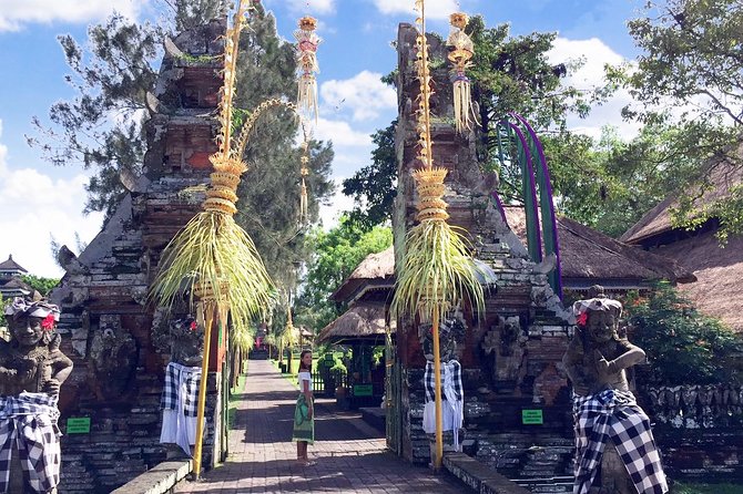 Best of Bali Water Temple and UNISCO Rice Terrace Trek - Tanah Lot at sunset