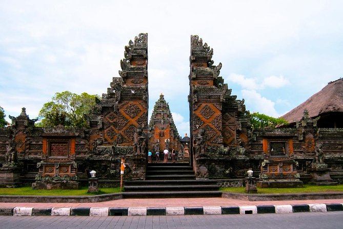 Best of Ubud 1-Day Private Tour - Sacred Monkey Forest and its long-tailed residents
