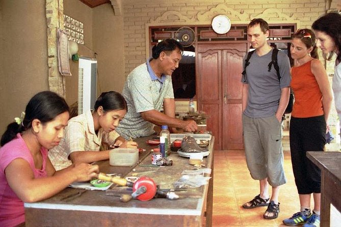 Best Ubud & Tanah Lot Excursion - Woodcarving and the modern face of Balinese craft