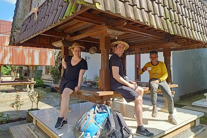 Bike ride in the rice fields, Bali countryside - Starting with a snack at a Balinese house