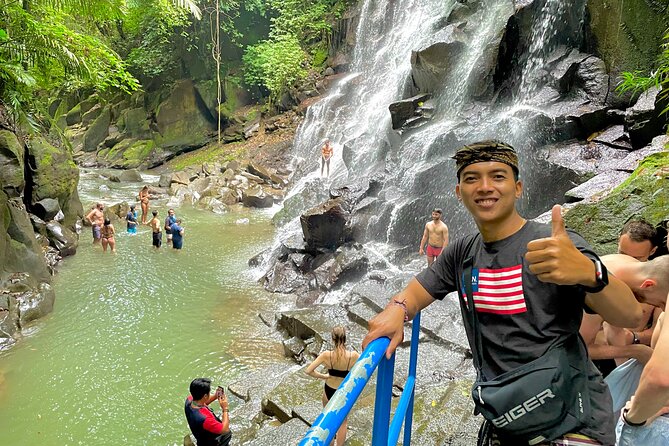 Blue Lagoon Snorkeling and Lunch - Kanto Lampo - Tibumana Waterfall-All Included - Kanto Lampo Waterfall and the Bali photo queue
