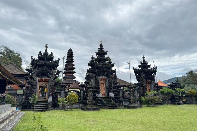 Celukan Bawang Day Tour (all-inclusive with optional option) - Choosing between a fixed package and a custom day