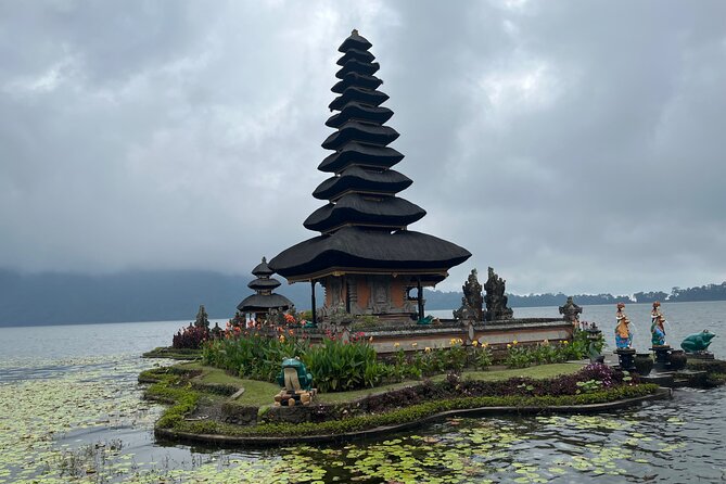 Celukan Bawang private North Bali Nature Tour - Handara Gate: A Brief but Popular Photo Stop