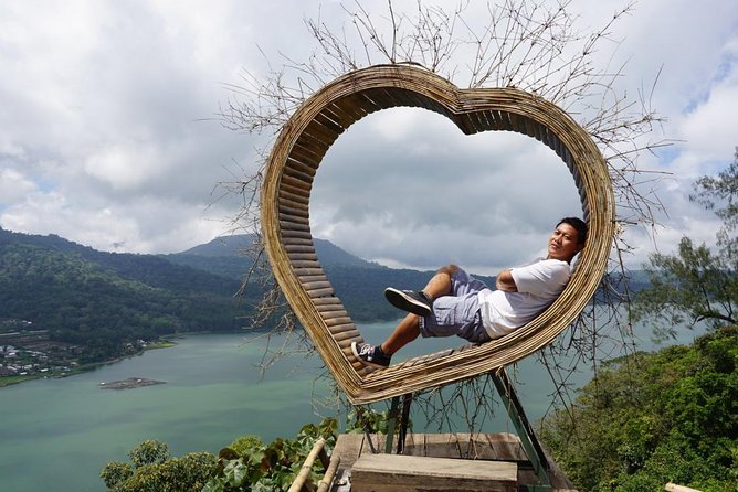 Complete your Bali Holiday with Bali Instagram Tour including Lunch - Wanagiri Hidden Hills and the Twin Lakes view