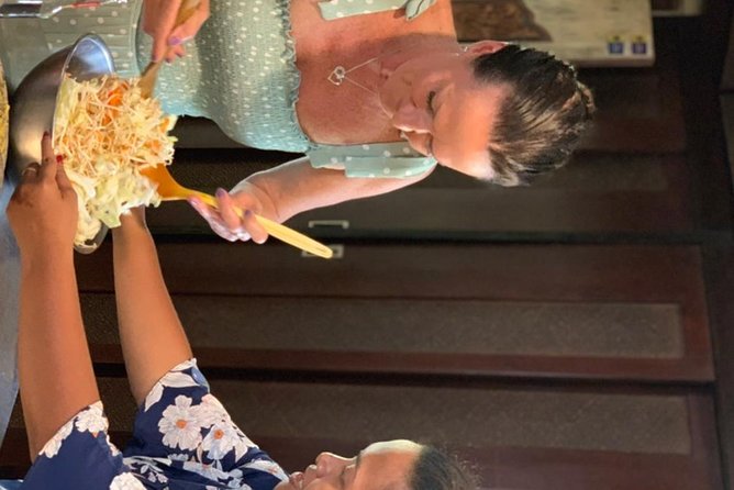 Cooking class in the comfort of your own personal villa. Yes, I'll come to you! - Indonesian dishes worth learning
