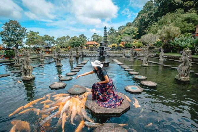 Discover Bali : Shore Excursion from Benoa Port with Free Wi-Fi - Tegenungan Waterfall: a strong first stop