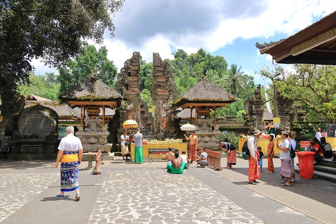Discover The Best of Ubud: All-Inclusive and Private Guided Tour - The quieter hour at Ulu Petanu Waterfall