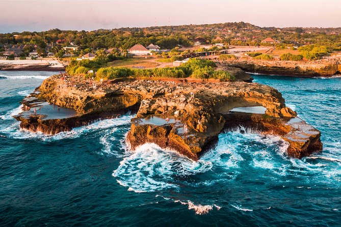East Nusa Penida Small Group Tour: Atuh Beach & Diamond Beach – Full Day - Rumah Pohon, the Tree House Above the Coast