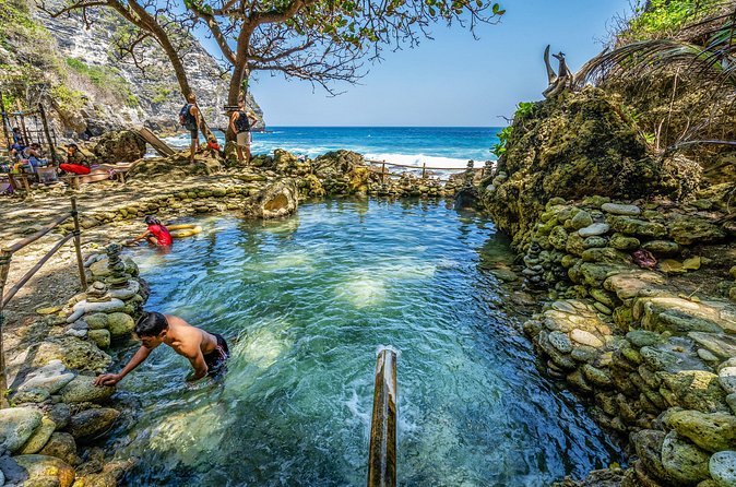 East Nusa Penida With Tembeling Beach Natural Pool - Private tour - The Tree House and Thousand Island View Point