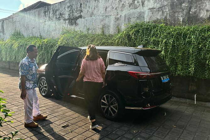 Eco Friendly Premium Electric Vehicle Airport Transfers - Timing, booking, and cancellation