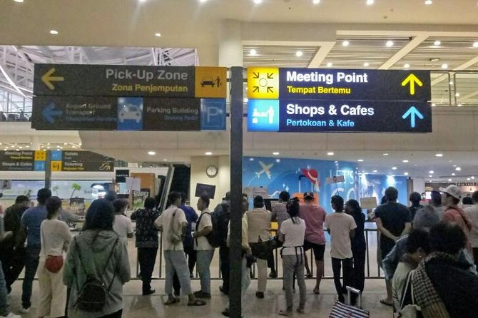 Exclusive Bali Airport Arrival to Hotel Transfer - Finding Hendra or your driver at Ngurah Rai Airport