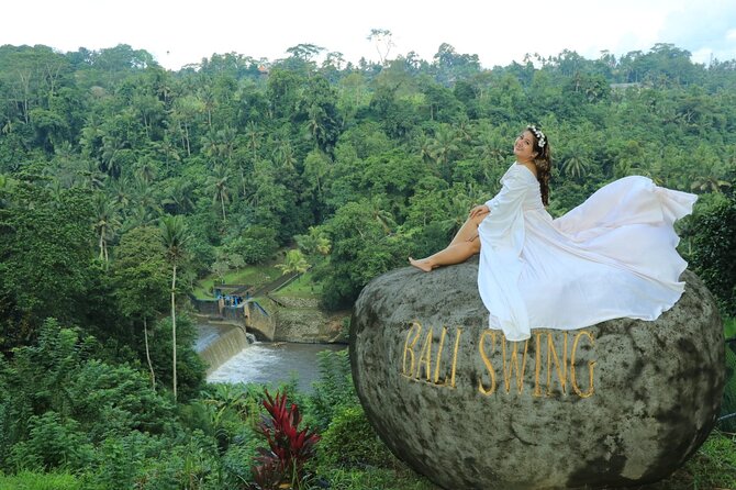 Experience Full Day to Bali Swing Temple and Monkey Forest - Craft villages give the morning more substance