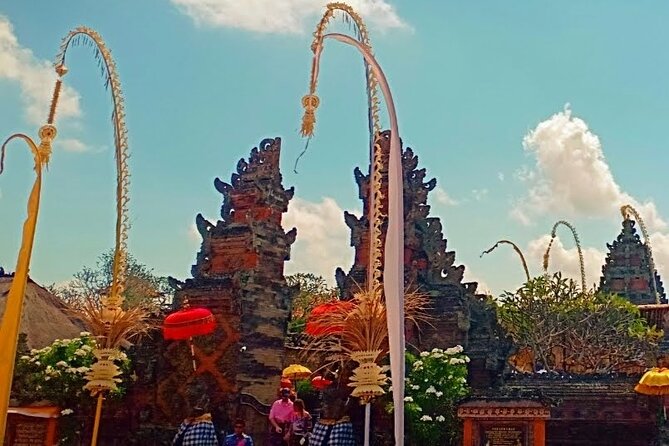 Experience Full Day to Bali Swing Temple and Monkey Forest - Coffee plantation stop breaks up the driving