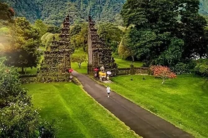 Explore Munduk Customized 8 Hour Day Tour in North Bali - Banyuwana Twin Waterfalls and a second route option