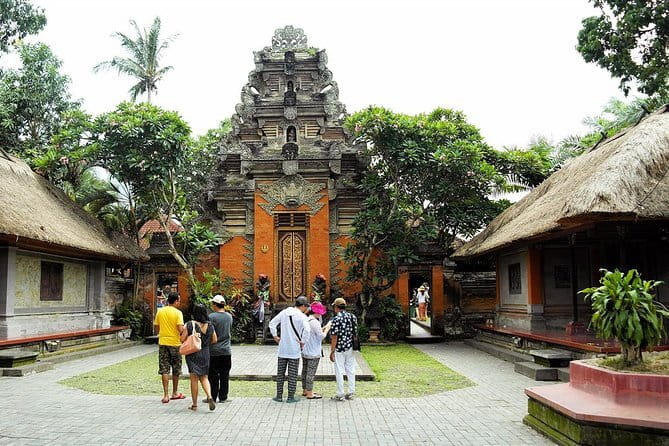 Exploring Bali in 3 Days: Discover Top Places in Bali - Day two: Bedugul temples and Jatiluwih’s broad rice fields
