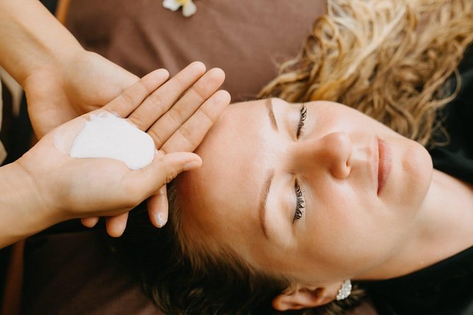 Facial treatment + Balinese massage at Bali Luxury Spa - Two hours of massage, facial care, and a foot wash