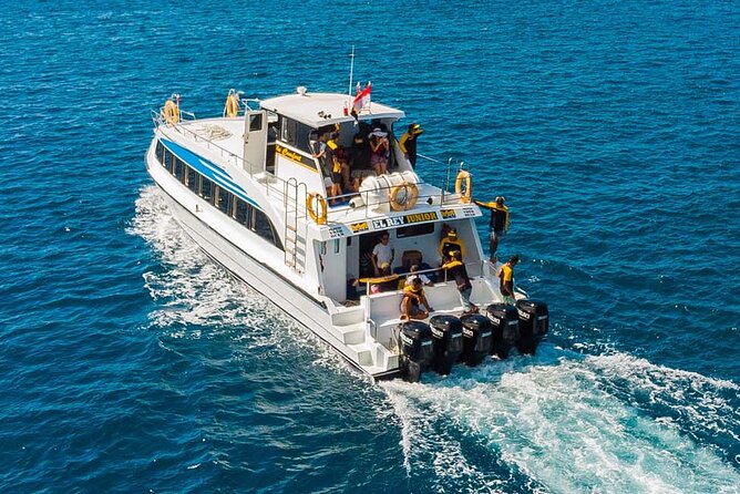 Fast Boat Transfer: Sanur to Nusa Penida by Penidago - What the Angel Billabong boat is like