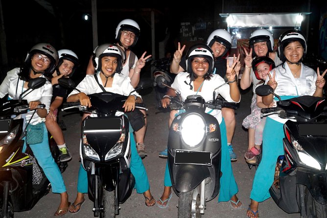 Foodie Tour Bali - Puputan Garden and Denpasar after dark