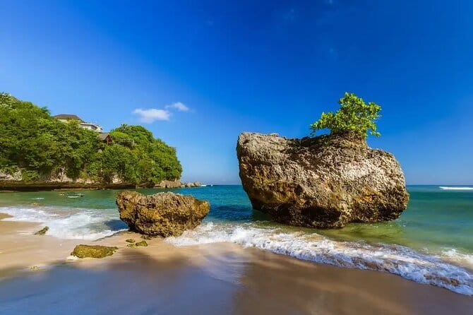 Full Day All Inclusive Tanah Lot and Uluwatu Sunset Tour - GWK Cultural Park and Bali on a grand scale