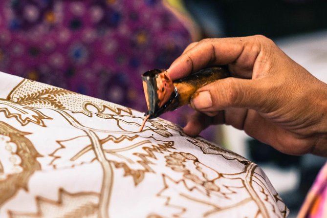 Full Day Kintamani and Penglipuran Village Private Chartered Car Tour from Bali - Tohpati, batik, and the shopping question