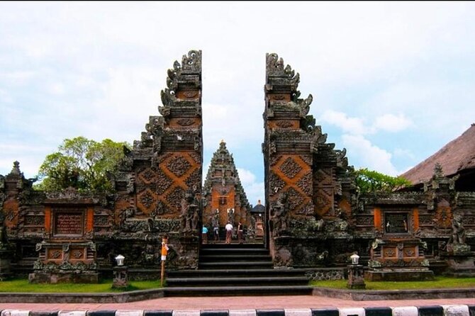 Full Day Private Guided Tour in Bali - Barong and Keris Dance: a dramatic start