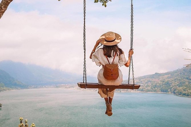 Full-Day Private North Bali Tour with Free WiFi - Handara Gate: beautiful photo, limited cultural meaning