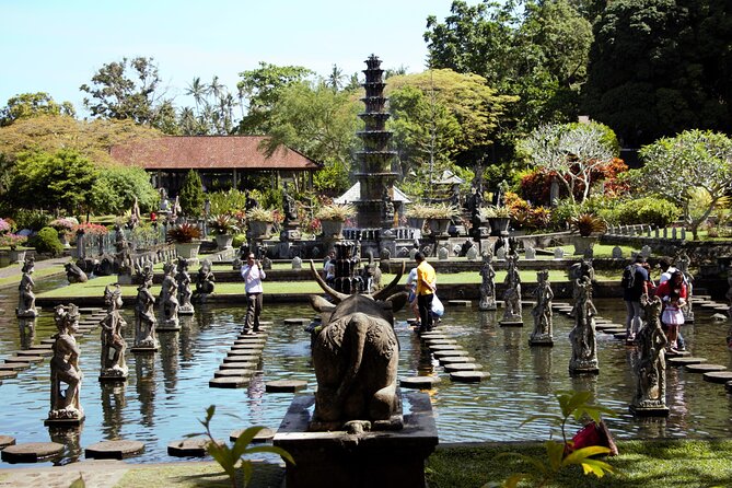 Full-Day Private Tour in Gate of Heaven and East Bali - Indonesian lunch and a useful pause