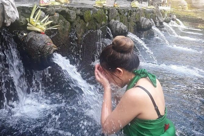 Full-Day Ubud Village including Mt Batur Tirta Empul and Sightseeing Tour - Celuk Village and the fine work of silver