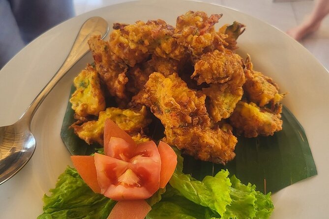 Full Day Ubud Waterfall Visit and Cooking Experience - A traditional market before the cooking begins