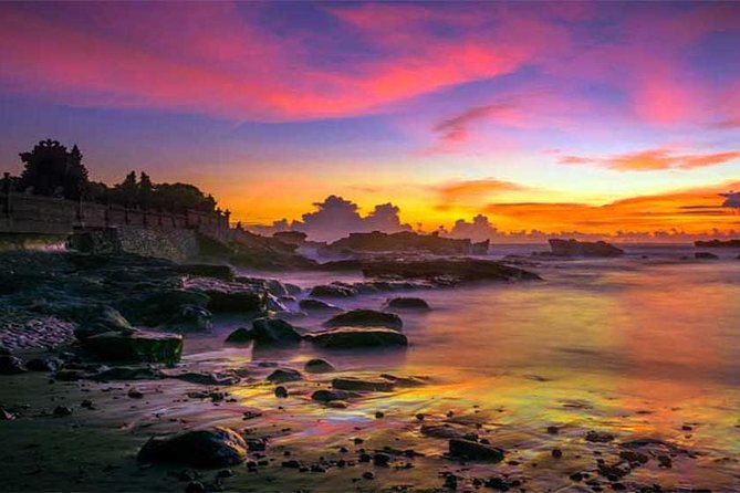 Half-Day Taman Ayun UNESCO and Tanah Lot Temple with private Car - The road between the two stops