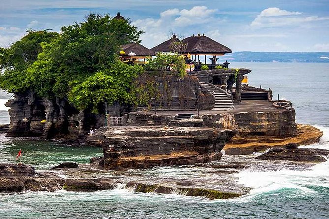 Half Day Tour: Tanah Lot Sunset & Taman Ayun Temple Included Entrance Ticket - Why this route works: a garden temple before the sea