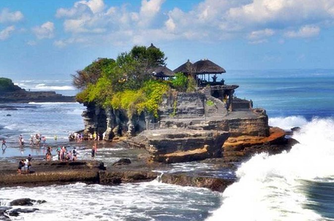 Half Day Tour: Tanah Lot Sunset & Taman Ayun Temple Included Entrance Ticket - Who will enjoy this afternoon most?