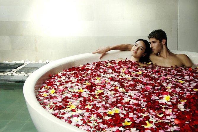 Half Day Tours: Bali 2 Hours MASSAGE & SPA - ROMANTIC SUNSET Dinner at JIMBARAN - The two-hour treatment at Bali Green Spa