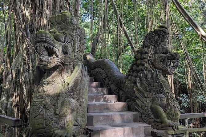 Half Day Ubud Village Private All Inclusive Tour - Ubud Palace: a short look at royal Bali